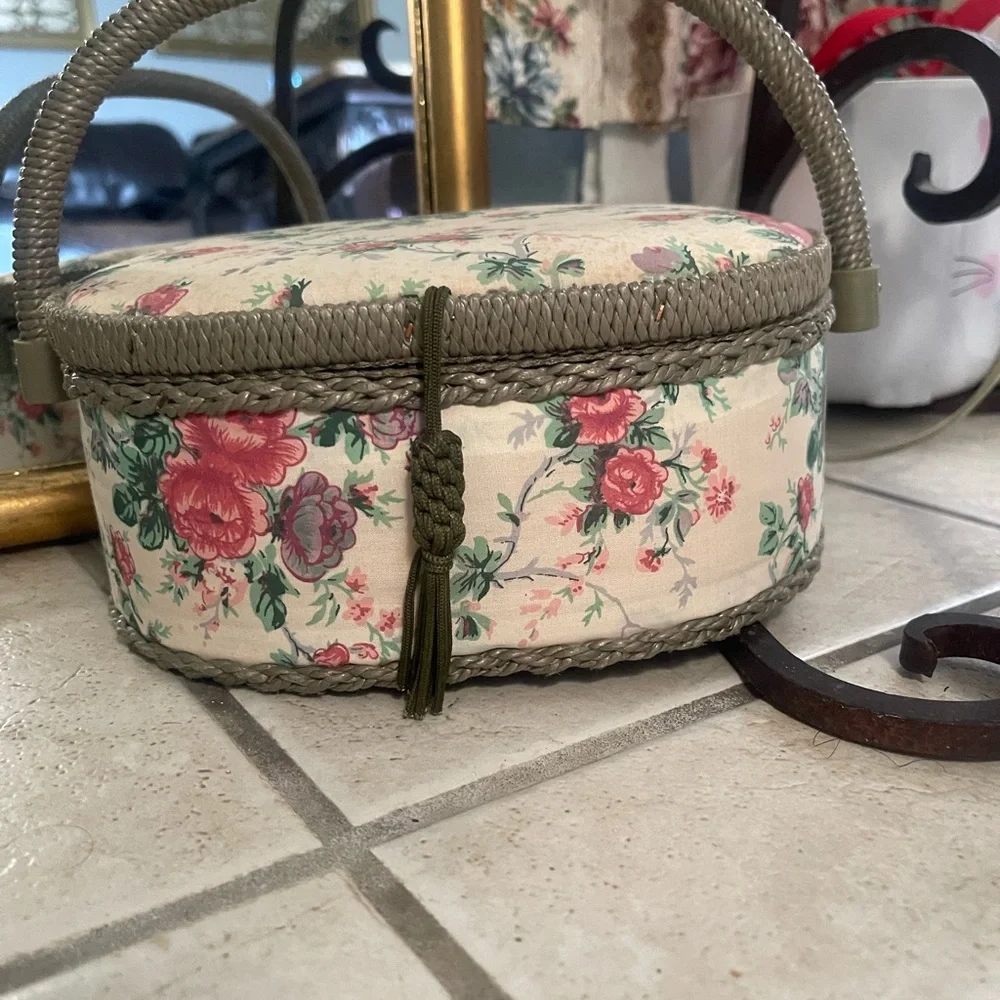 Vintage sewing azar